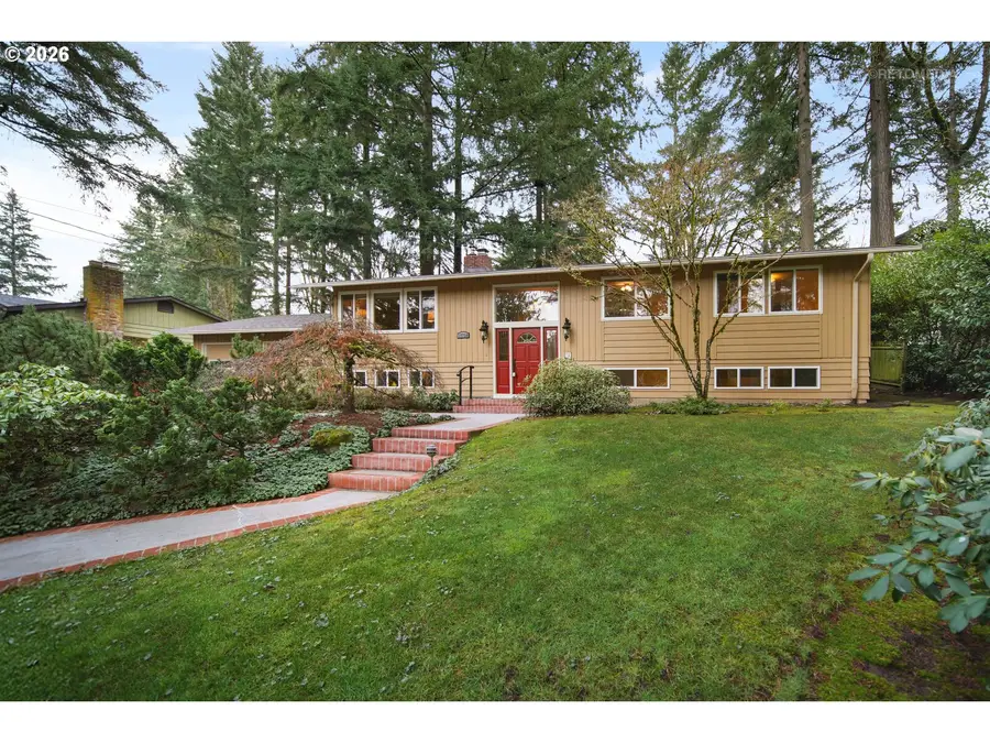 17738 Kelok Rd, Lake Oswego, OR 97034 - Image #2