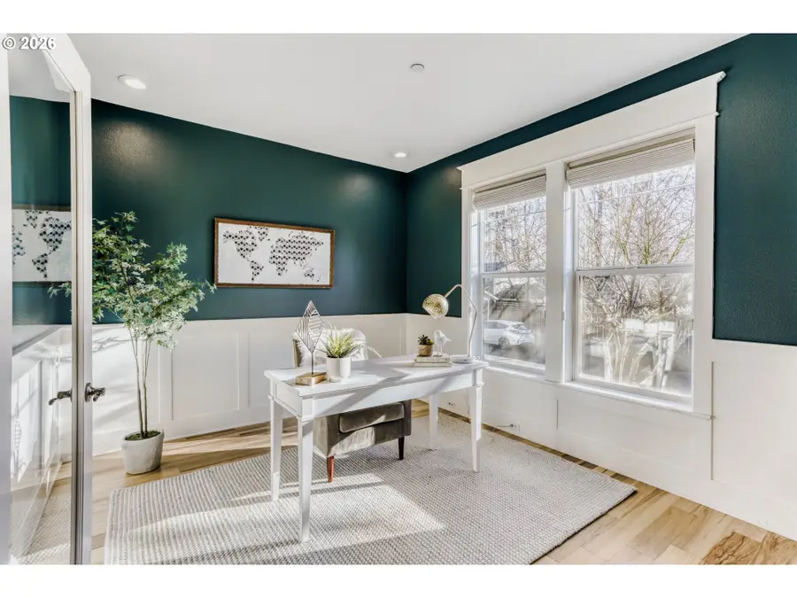 9001 SW Robert Gray Ln, Portland, OR 97225 - Image #3