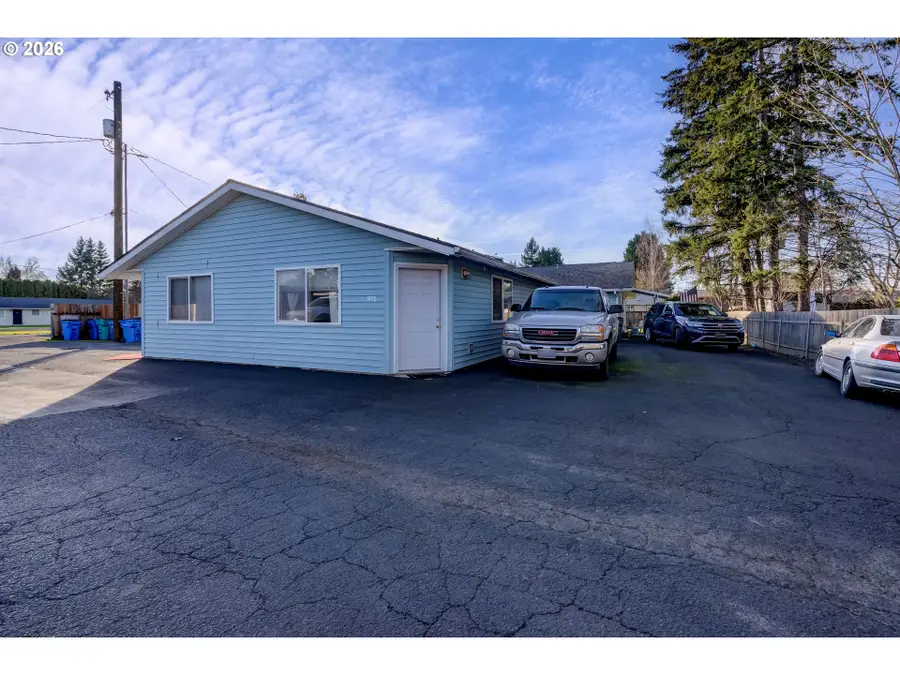 908 NE 1st Ave, Battle Ground, WA 98604 - #3