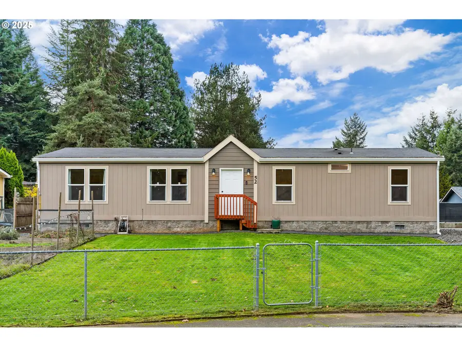 52 Veys Dr, Kelso, WA 98626 - #2