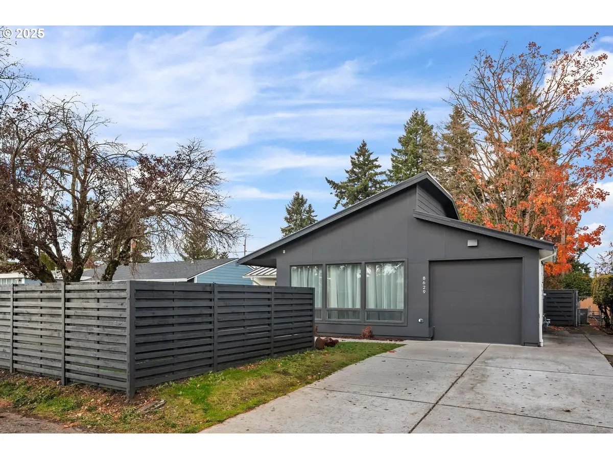 8629 NE Clackamas St, Portland, OR 97220 - Image #1