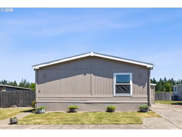 1000 S Mckern Ct #13, Newberg, OR 97132