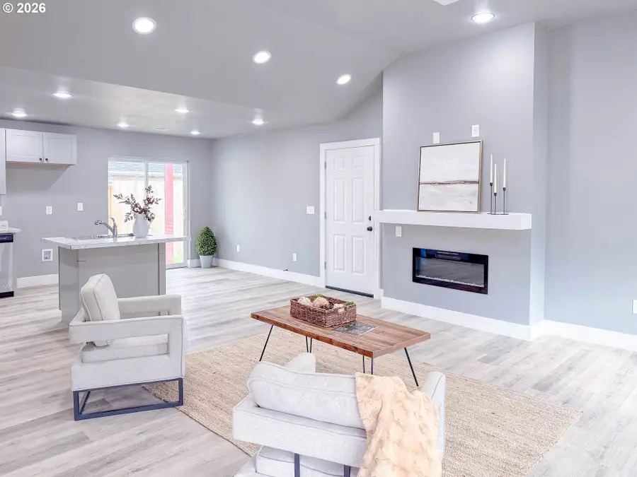 2382 E Irwin Way, Eugene, OR 97402 - #3