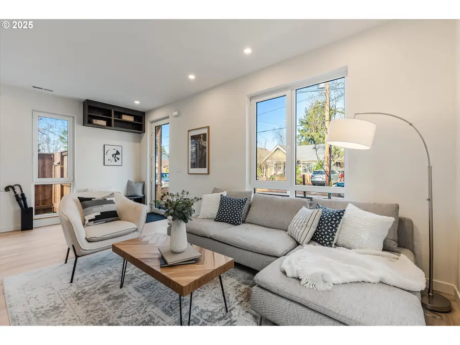 5482 SE Boise St, Portland, OR 97206 - Image #2