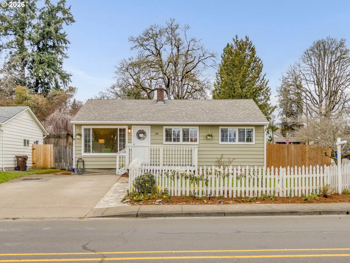 480 E Gloucester St, Gladstone, OR 97027 - #1