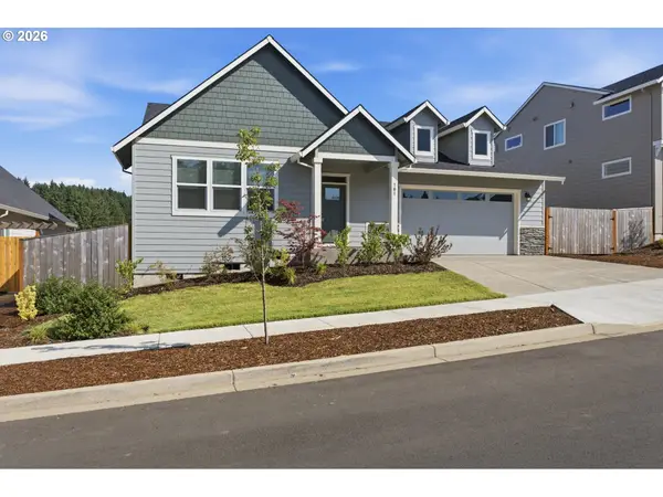 781 Riley Dr, Silverton, OR 97381