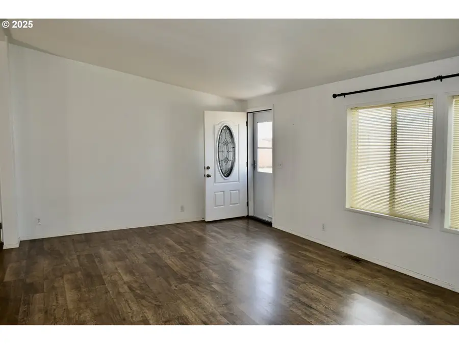 94120 Strahan St #47, Gold Beach, OR 97444 - Image #2