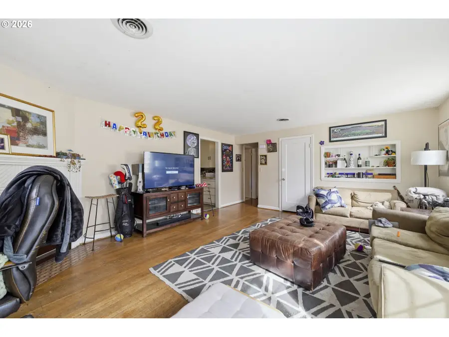 2121 Hilyard St, Eugene, OR 97405 - #3