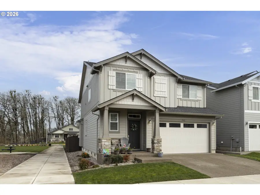 1949 NW Wessex St, McMinnville, OR 97128 - #2