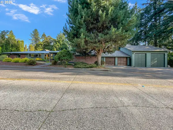 2357 Cascade Way, Longview, WA 98632