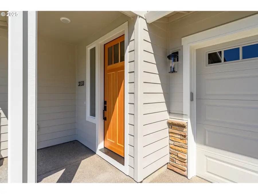 3233 E Province Ct, Newberg, OR 97132 - Image #2