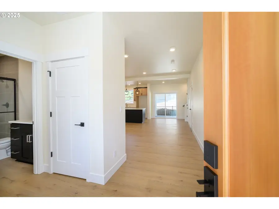 3233 E Province Ct, Newberg, OR 97132 - Image #3