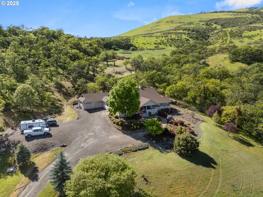 2809 Dead Indian Memorial Rd, Ashland, OR 97520 - #2