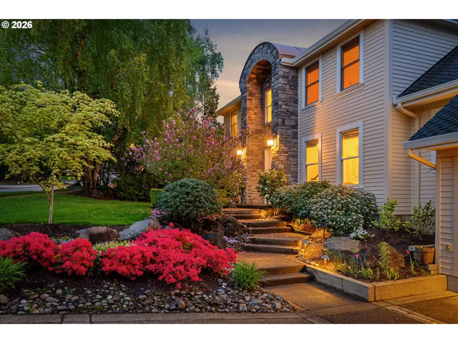 2512 NW Pinnacle Dr, Portland, OR 97229 - #3