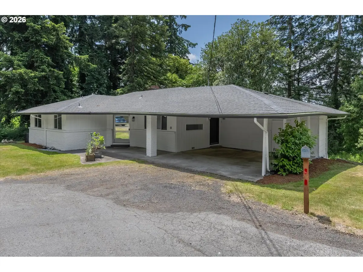 121 Lowrane Dr, Kelso, WA 98626 - #1