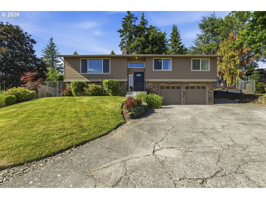 227 NE Paloma Ct, Gresham, OR 97030 - #1