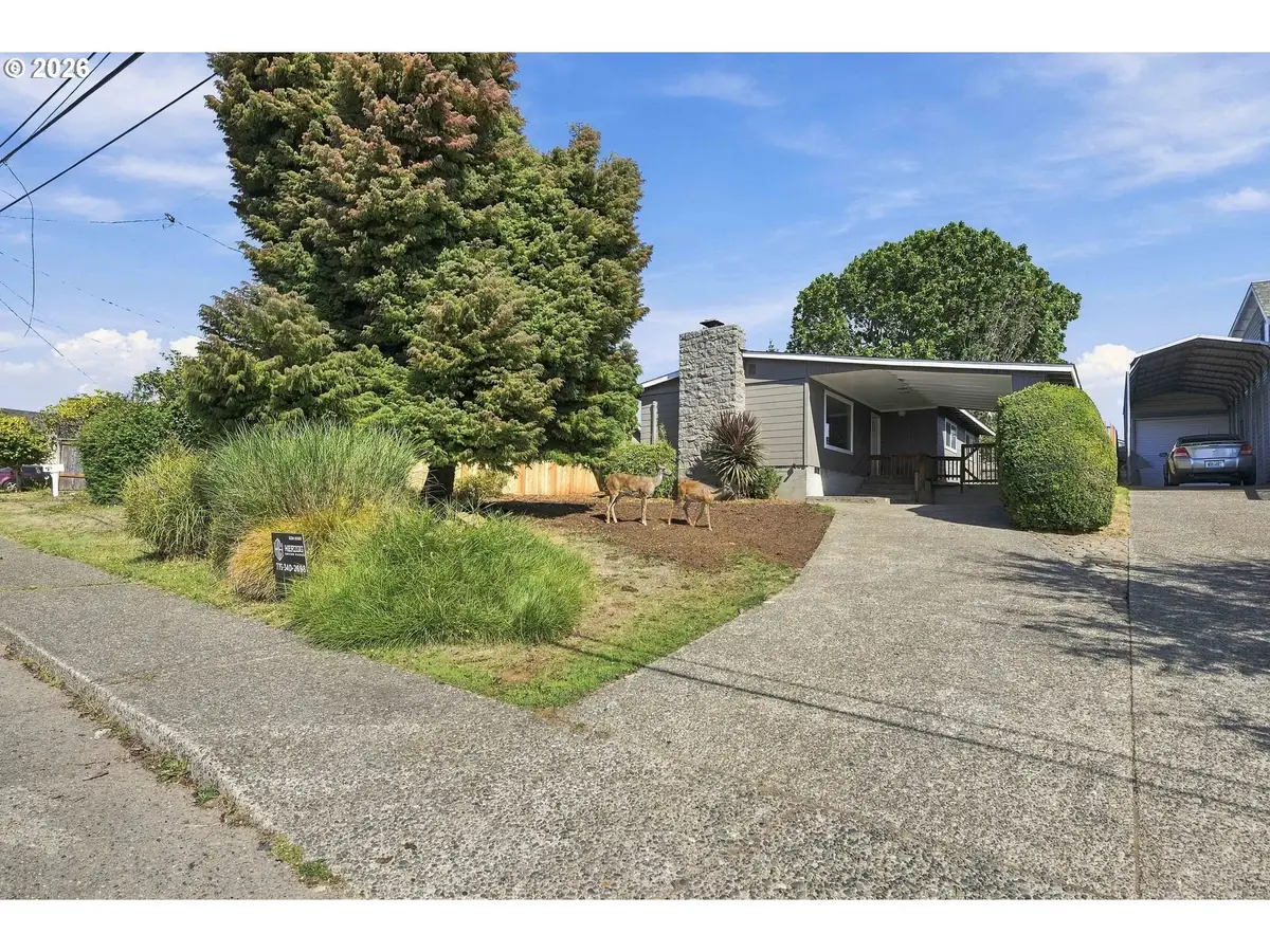 2353 Brussells St, North Bend, OR 97459 - #1