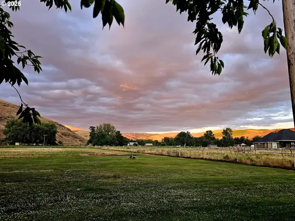 54884 Day Rd, MiltonFreewater, OR 97862