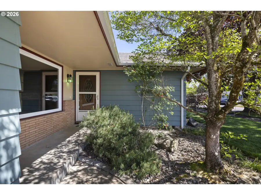 427 Wilshire Dr, Keizer, OR 97303 - #2