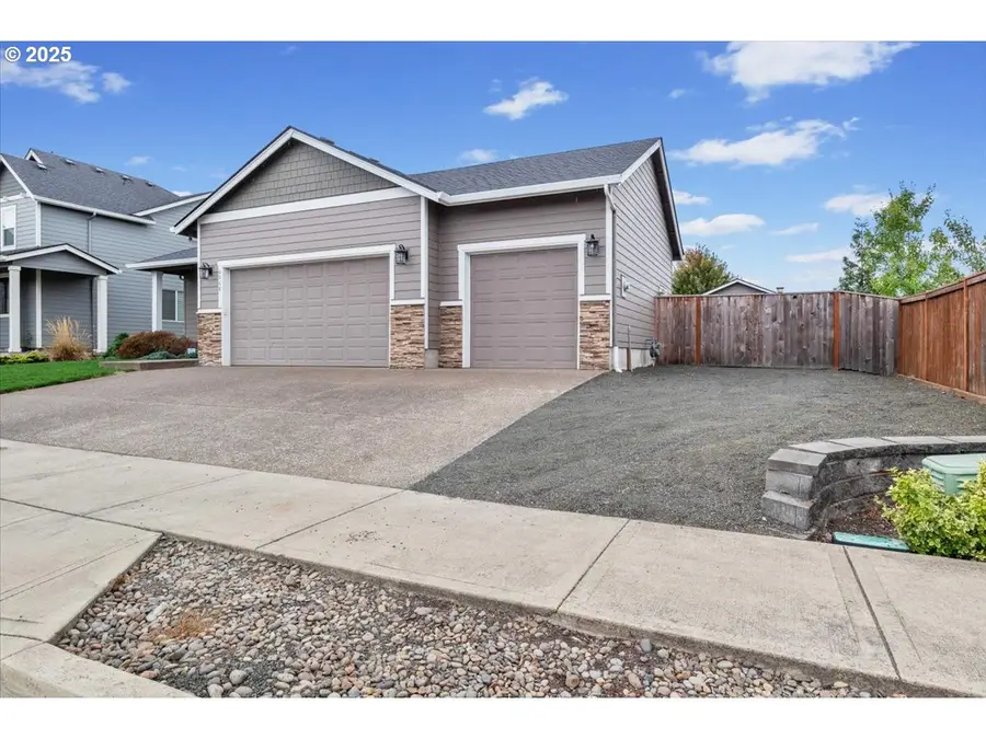 6068 NE Tuscan Loop, Albany, OR 97321 - Image #2