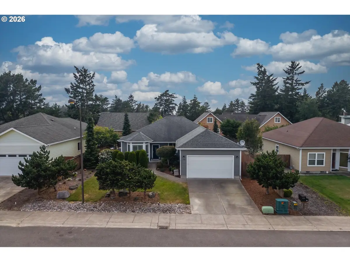 1930 Roosevelt St, North Bend, OR 97459 - #1