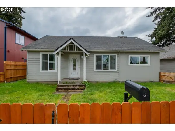 2215 Main St, SweetHome, OR 97386