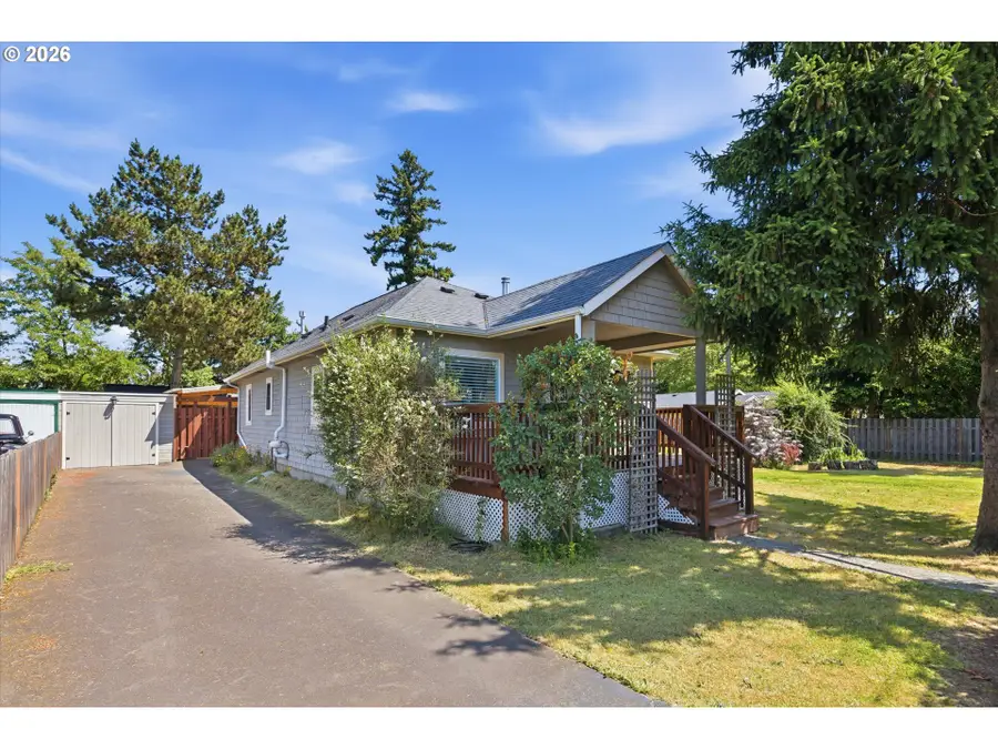 8327 SE Clatsop St, Portland, OR 97266 - #3