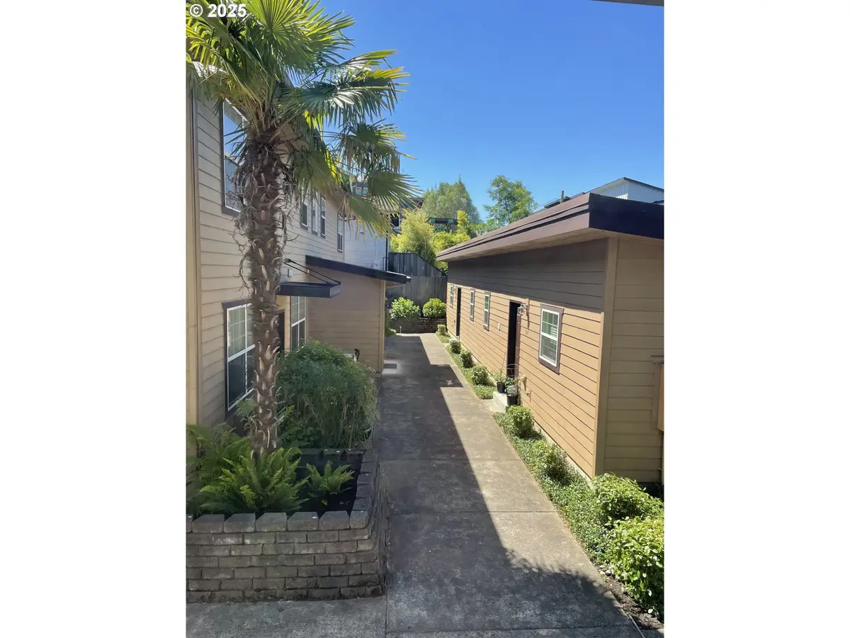 2845 NE M L King Blvd Ne, Portland, OR 97212 - Image #1