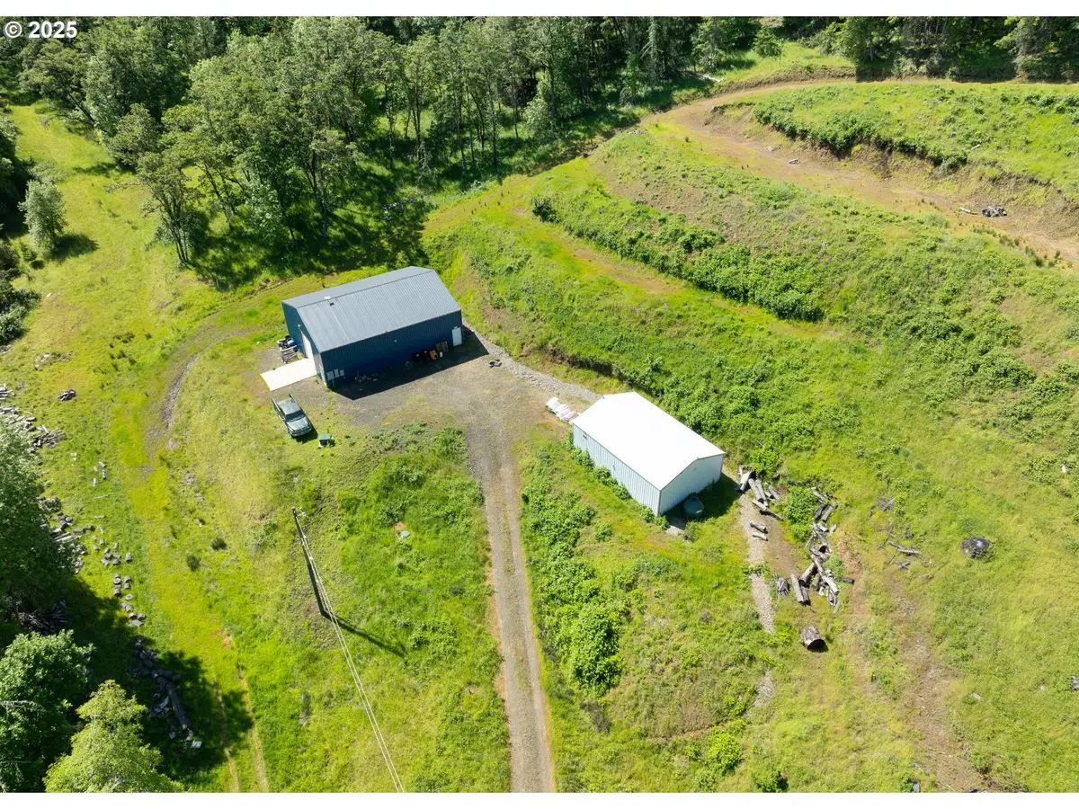 1755 NE Newton Creek Dr, Roseburg, OR 97470 - Image #1