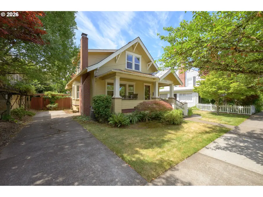 520 SE 1st St, McMinnville, OR 97128 - #3