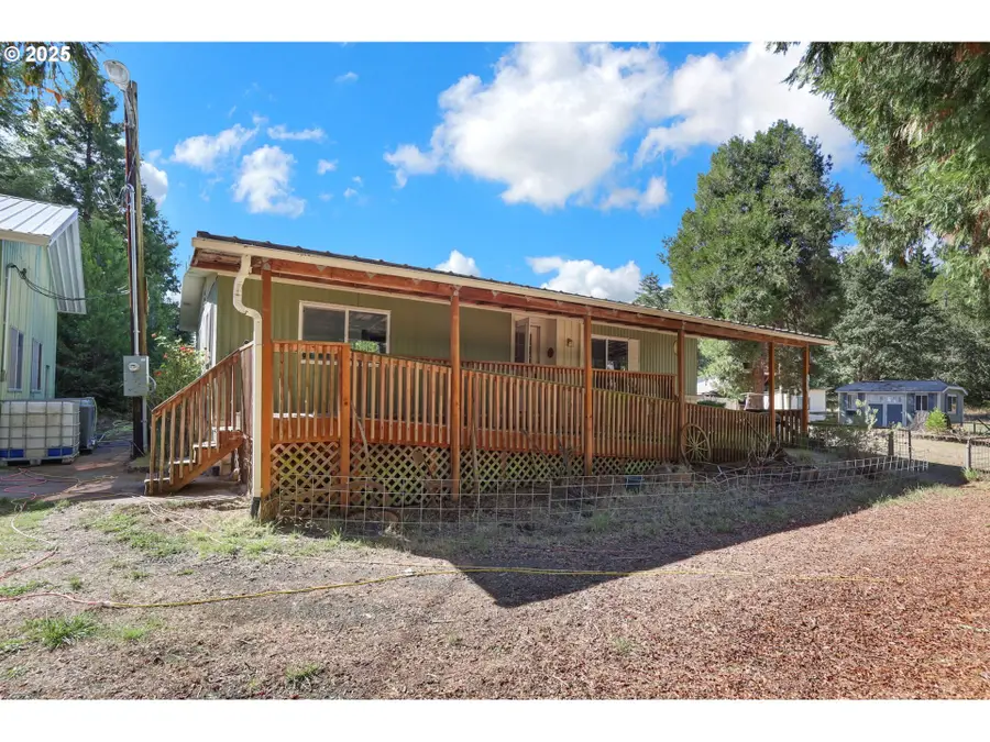 31145 Kenady Ln, Cottage Grove, OR 97424 - Image #2