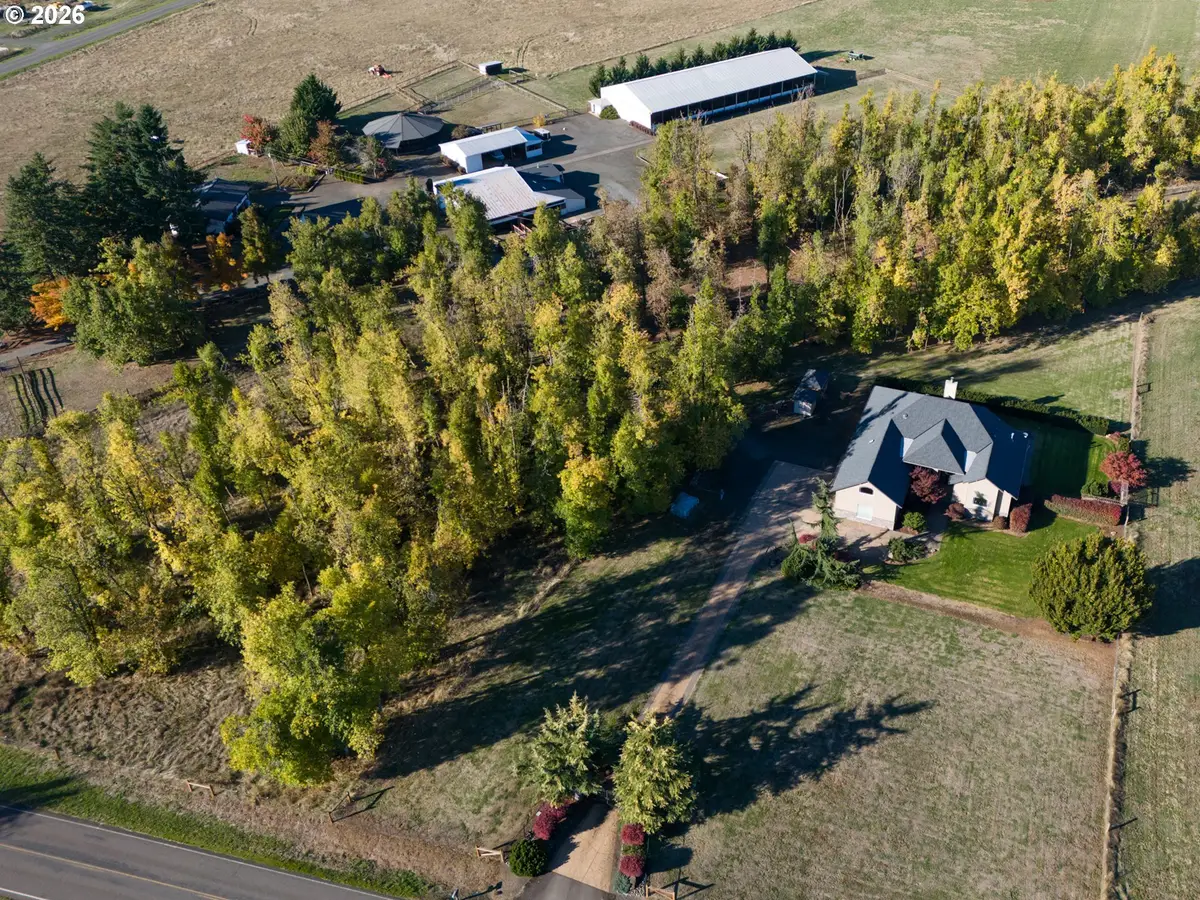 33455 Howe Ln, Creswell, OR 97426 - #1