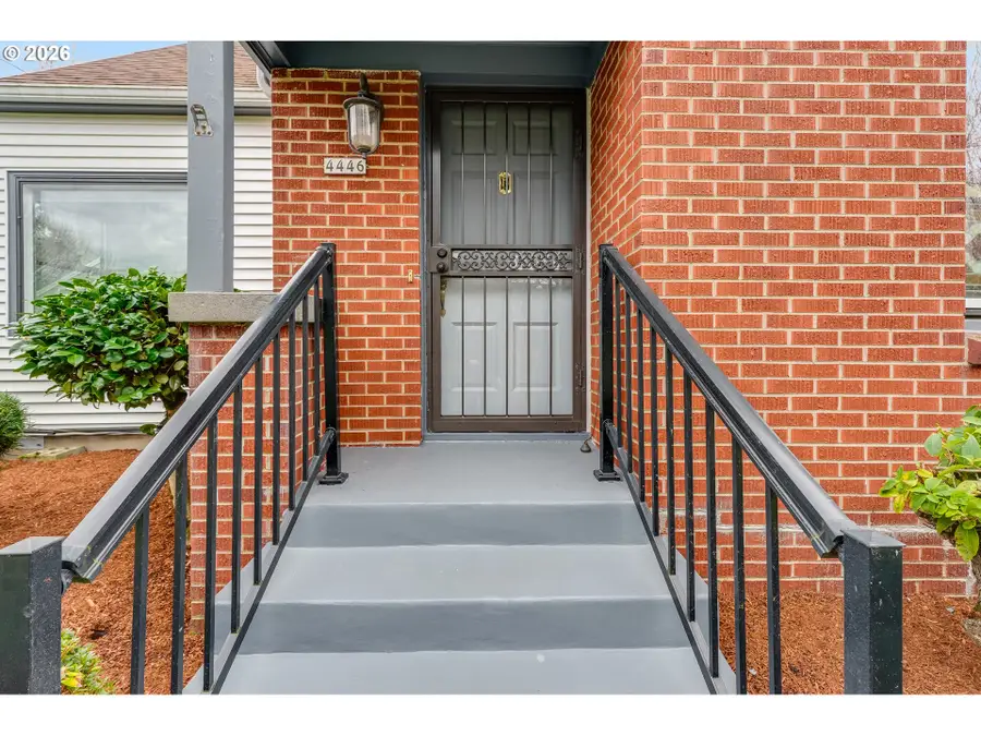 4446 NE Irving St, Portland, OR 97213 - Image #3