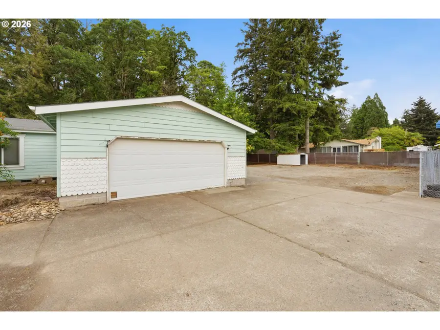 1485 E Santiam St, Stayton, OR 97383 - #3