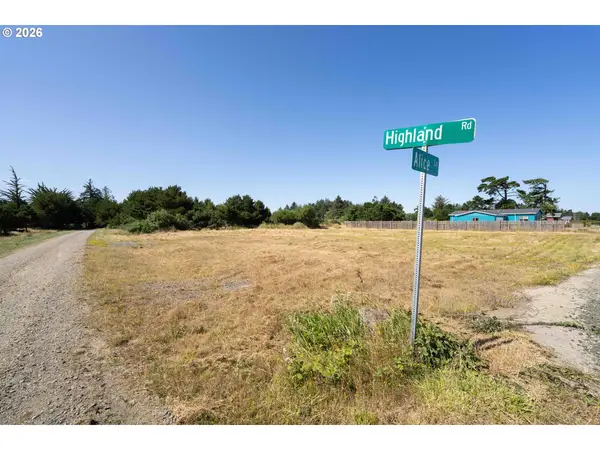 Highland, Bandon, OR 97411