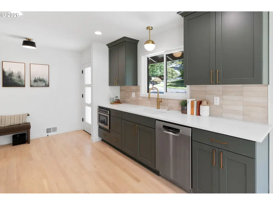 8560 SW Gayle Ln, Portland, OR 97225 - #2