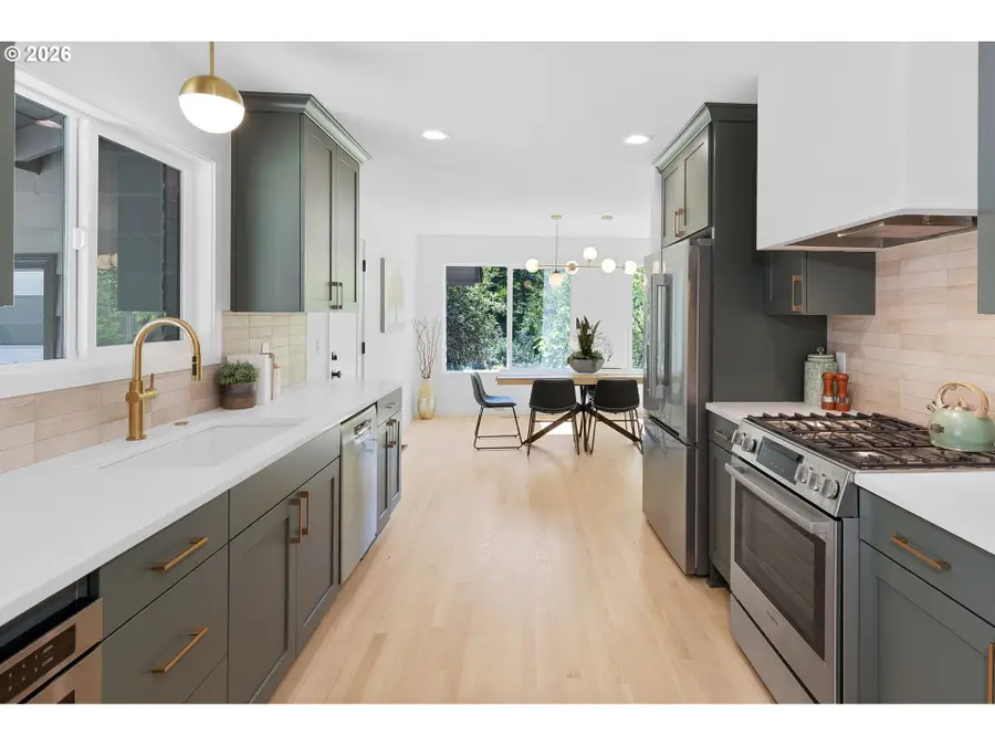 8560 SW Gayle Ln, Portland, OR 97225 - #3