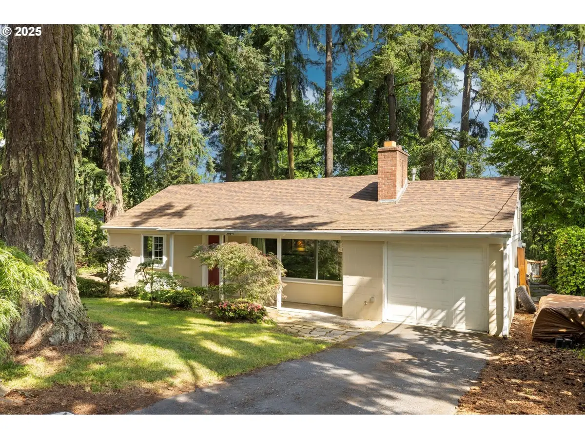 1725 Southshore Blvd, Lake Oswego, OR 97034 - Image #1