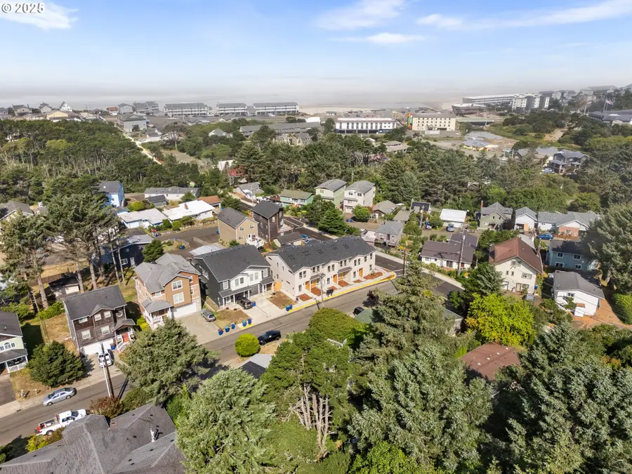 305 SE Jetty Ave #A, Lincoln City, OR 97367 - Image #3