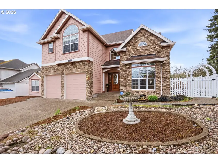 1402 Begonia Ave, Forest Grove, OR 97116 - #2