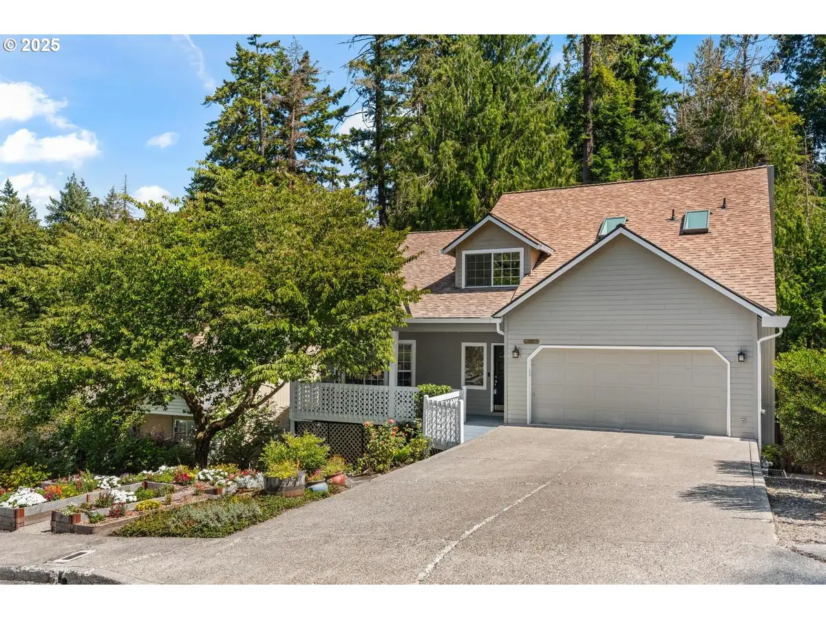 8714 SW 49th Ave, Portland, OR 97219 - Image #1