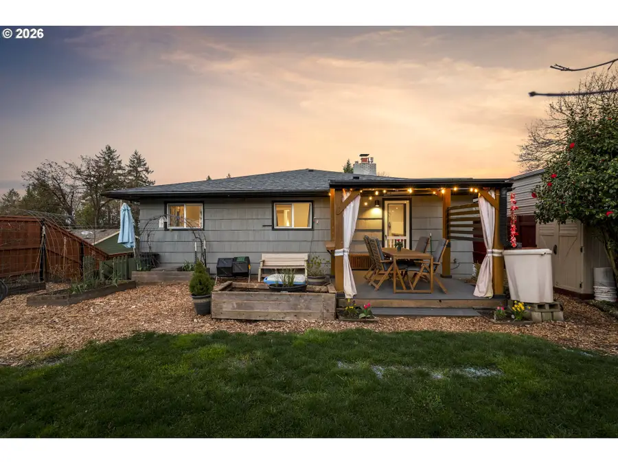 6352 Caufield St, West Linn, OR 97068 - #2