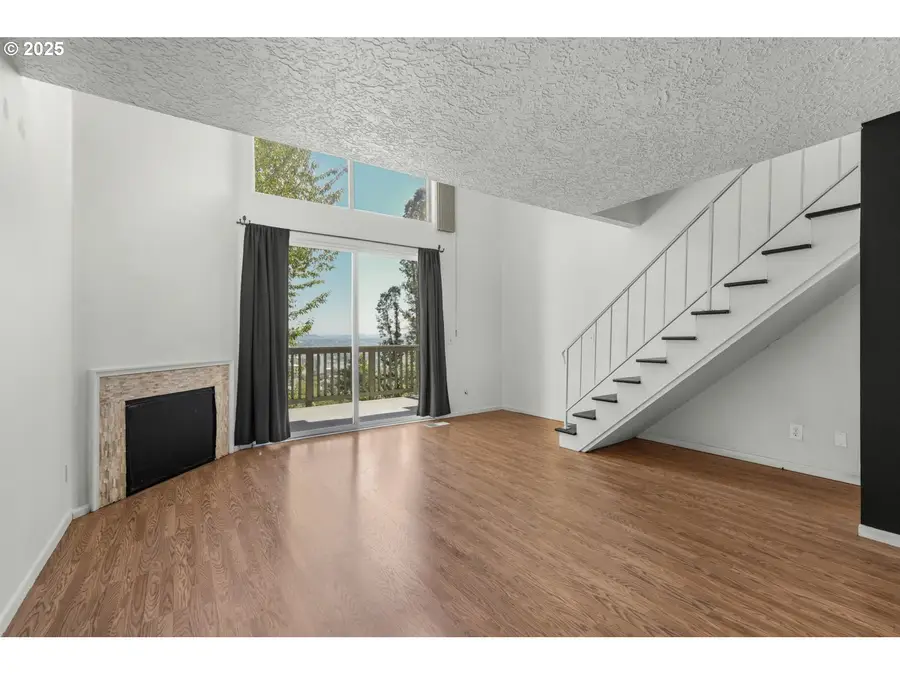 839 SW Broadway Dr #74, Portland, OR 97201 - Image #2