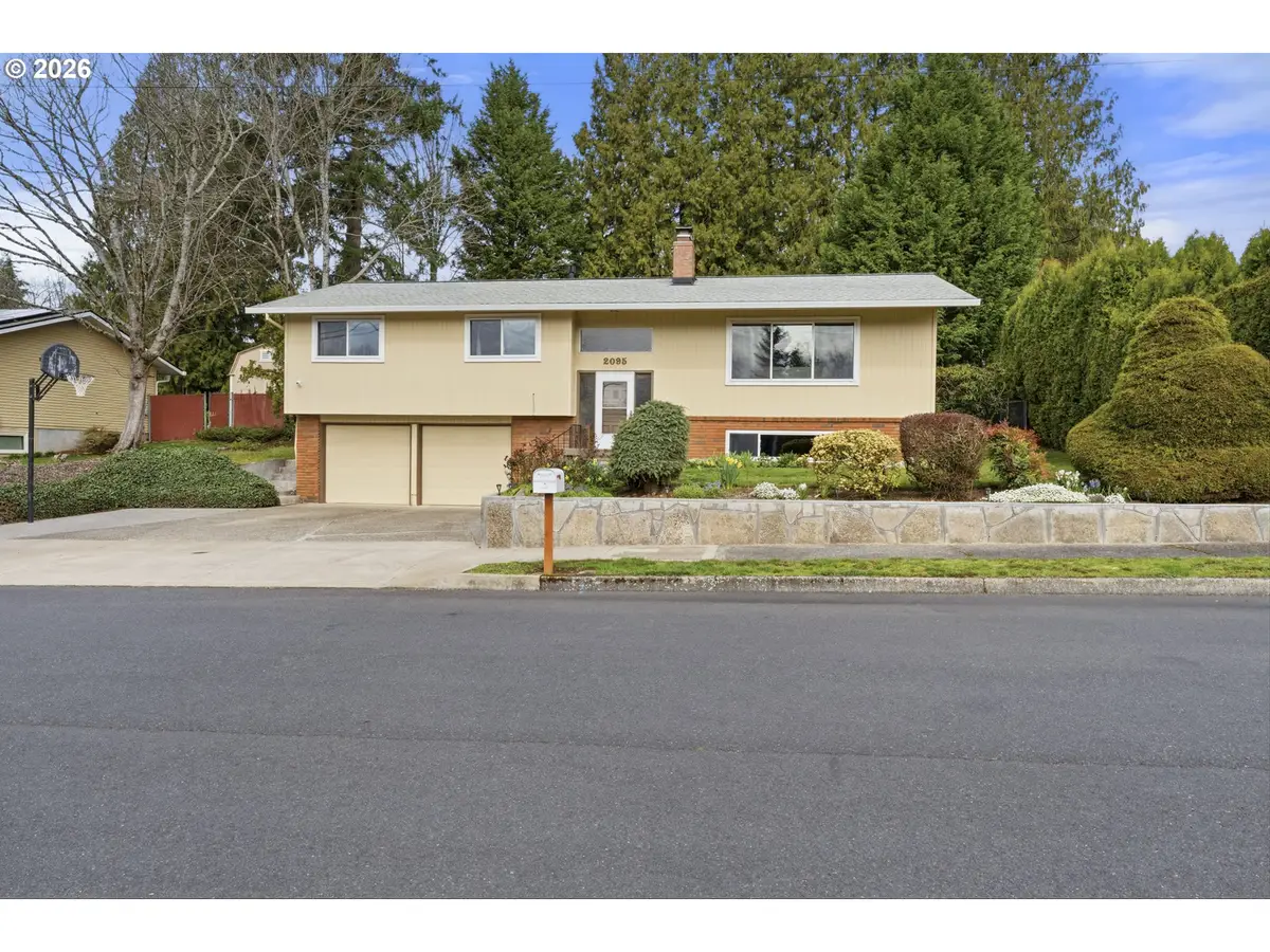 2095 NW 3rd St, Gresham, OR 97030 - #1