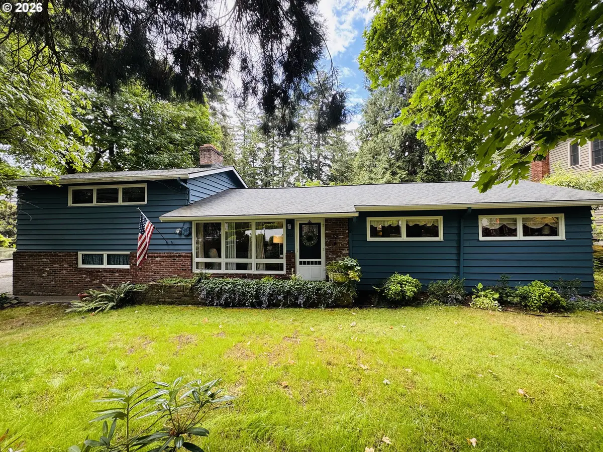 3112 Upper Dr, Lake Oswego, OR 97035 - #1
