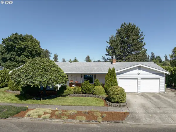 492 N Larch Ave, Stayton, OR 97383