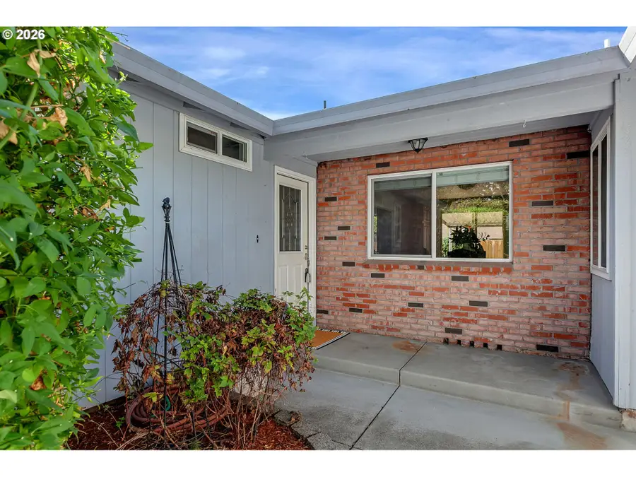 20025 SW Newcastle Dr, Beaverton, OR 97078 - #3