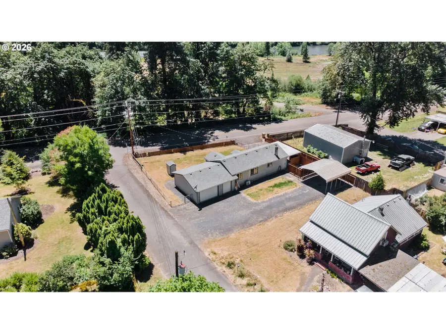 42705 N River Dr, Sweet Home, OR 97386 - #2