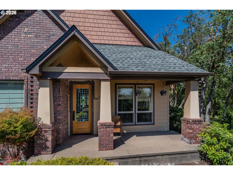 762 Southridge Way, Roseburg, OR 97470 - #3
