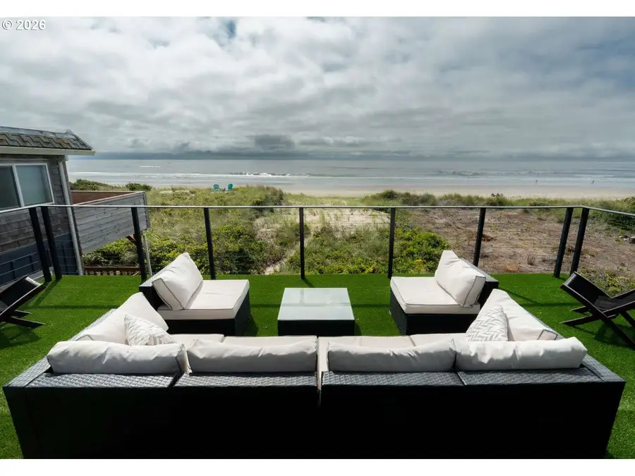 140 NW 23rd Ave, Rockaway Beach, OR 97136 - #3